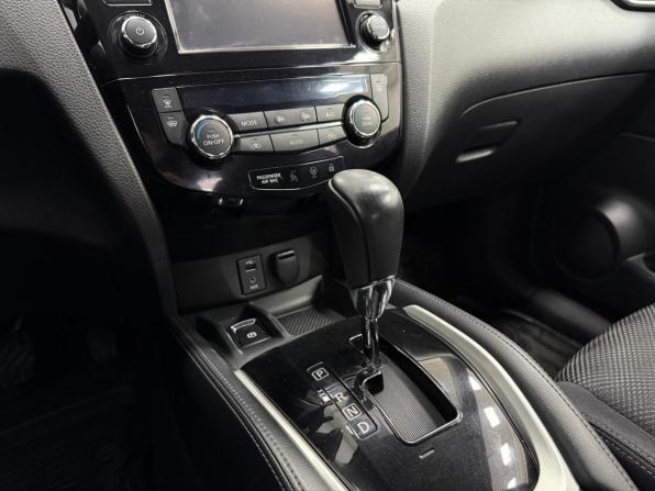 Nissan Qashqai II с пробегом 2017 года, цена 1 695 000 рублей, 145375 км, внедорожник, Автокод Объявления