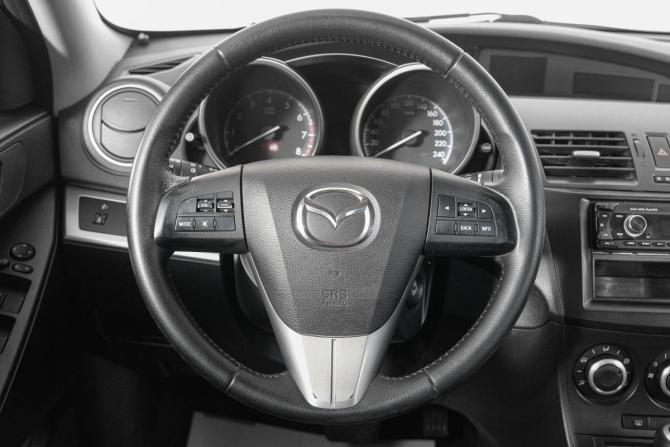 Mazda 3 II (BL) Рестайлинг с пробегом 2013 года, цена 959 000 рублей, 215000 км, седан, Автокод Объявления