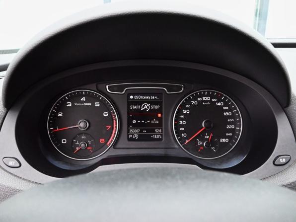 Audi Q3 I (8U) с пробегом 2013 года, цена 1 520 000 рублей, 253306 км, внедорожник, Автокод Объявления