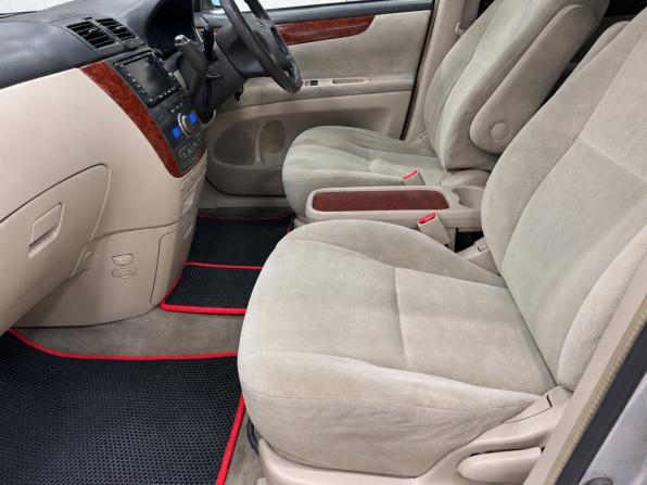 Toyota Ipsum II (M20) с пробегом 2001 года, цена 729 500 рублей, 350000 км, минивэн, Автокод Объявления
