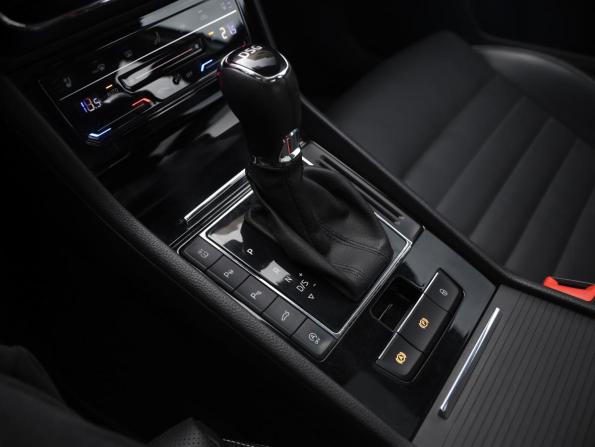 Skoda Superb III Рестайлинг с пробегом 2023 года, цена 3 199 000 рублей, 99410 км, лифтбек, Автокод Объявления