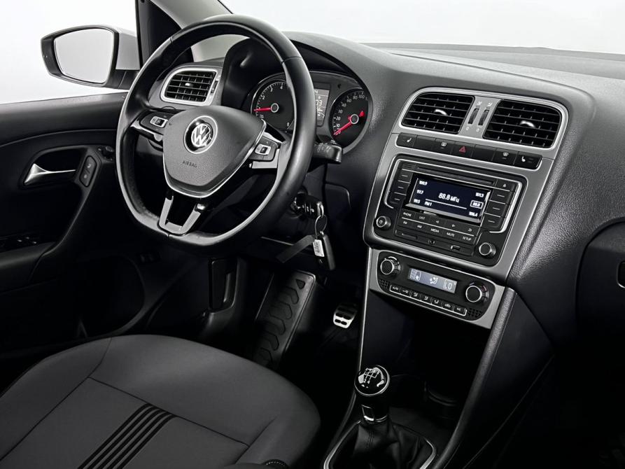 Volkswagen Polo V Рестайлинг Калининград  - изображение 13