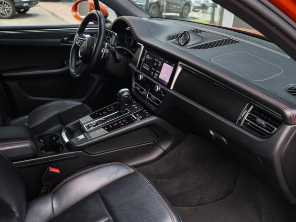 Porsche Macan I Рестайлинг 2 с пробегом 2022 года, цена 6 650 000 рублей, 81202 км, внедорожник, Автокод Объявления