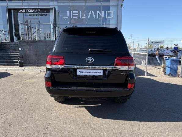 Toyota Land Cruiser 200 Series Рестайлинг 2 с пробегом 2016 года, цена 4 380 000 рублей, 775882 км, внедорожник, Автокод Объявления