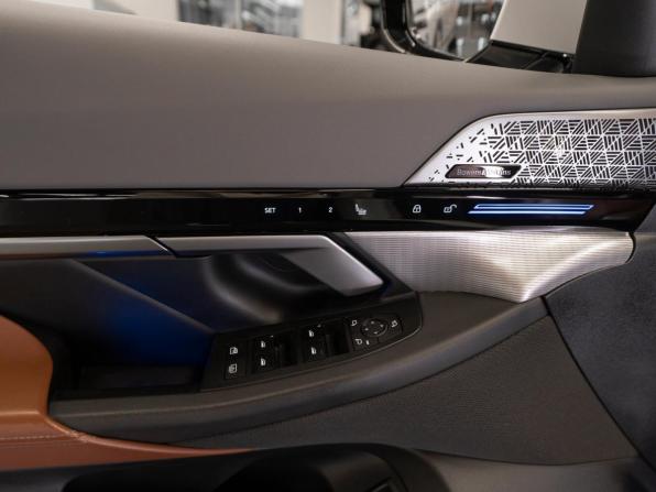 BMW 5 серии VIII (G60/G61/G68) с пробегом 2024 года, цена 7 400 000 рублей, 23532 км, седан, Автокод Объявления
