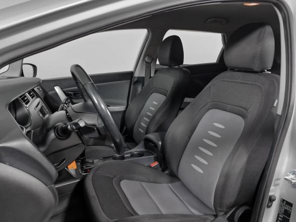 Kia Ceed II с пробегом 2015 года, цена 1 349 000 рублей, 68645 км, универсал, Автокод Объявления