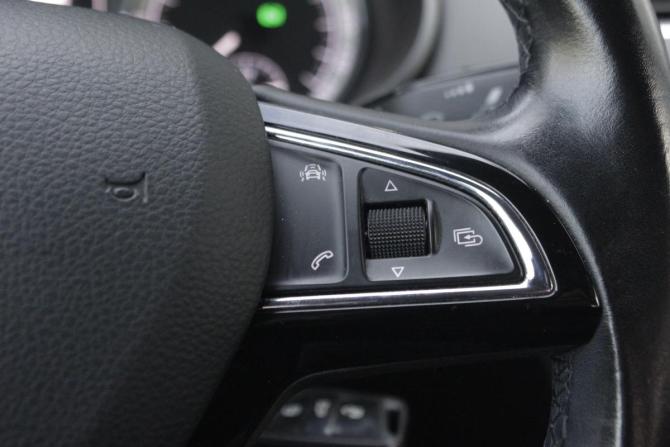 Skoda Octavia III (A7) Рестайлинг с пробегом 2018 года, цена 2 490 000 рублей, 65411 км, лифтбек, Автокод Объявления