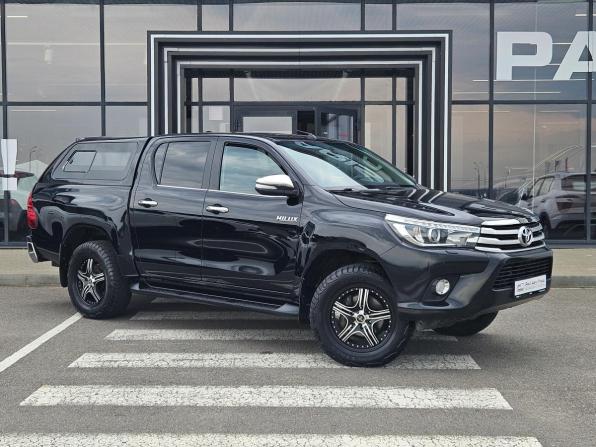 Toyota Hilux VIII с пробегом 2016 года, цена 2 998 000 рублей, 248274 км, пикап, Автокод Объявления