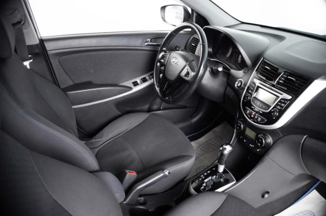 Hyundai Solaris I с пробегом 2012 года, цена 849 000 рублей, 230152 км, хэтчбек, Автокод Объявления