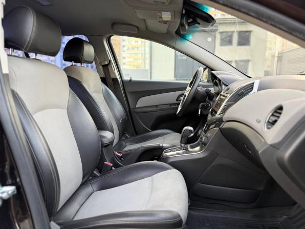 Chevrolet Cruze I Рестайлинг с пробегом 2013 года, цена 660 000 рублей, 234308 км, хэтчбек, Автокод Объявления