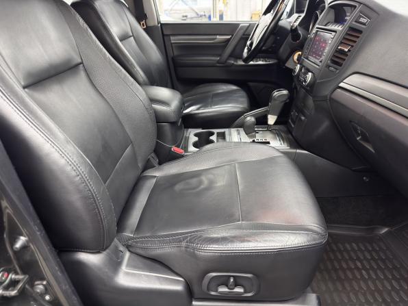 Mitsubishi Pajero IV Рестайлинг 1 с пробегом 2011 года, цена 2 150 000 рублей, 107053 км, внедорожник, Автокод Объявления