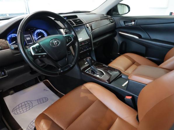 Toyota Camry VII (XV50) Рестайлинг 2 с пробегом 2017 года, цена 2 250 000 рублей, 146105 км, седан, Автокод Объявления
