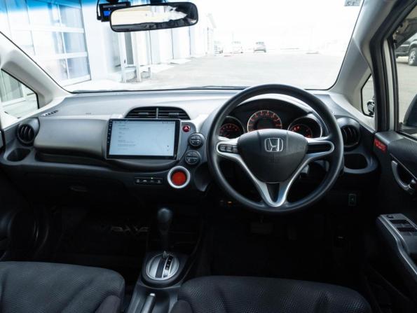 Honda Fit II с пробегом 2012 года, цена 901 000 рублей, 115112 км, хэтчбек, Автокод Объявления