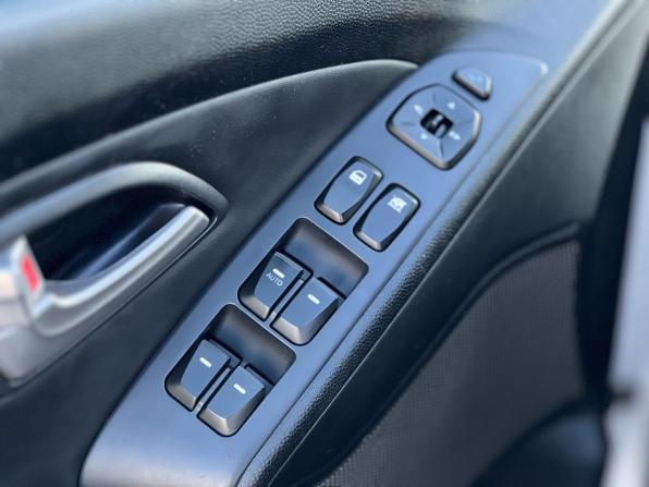 Hyundai ix35 I с пробегом 2012 года, цена 1 219 000 рублей, 120000 км, внедорожник, Автокод Объявления