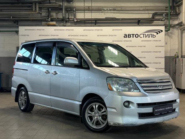Toyota Noah I (R60) с пробегом 2005 года, цена 649 000 рублей, 335062 км, минивэн, Автокод Объявления