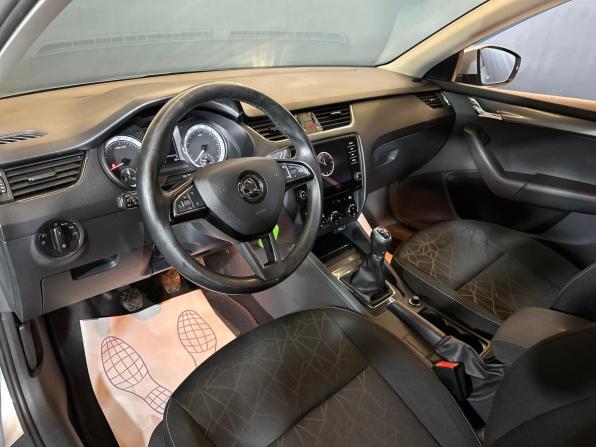 Skoda Octavia III (A7) Рестайлинг с пробегом 2019 года, цена 1 499 000 рублей, 185526 км, лифтбек, Автокод Объявления