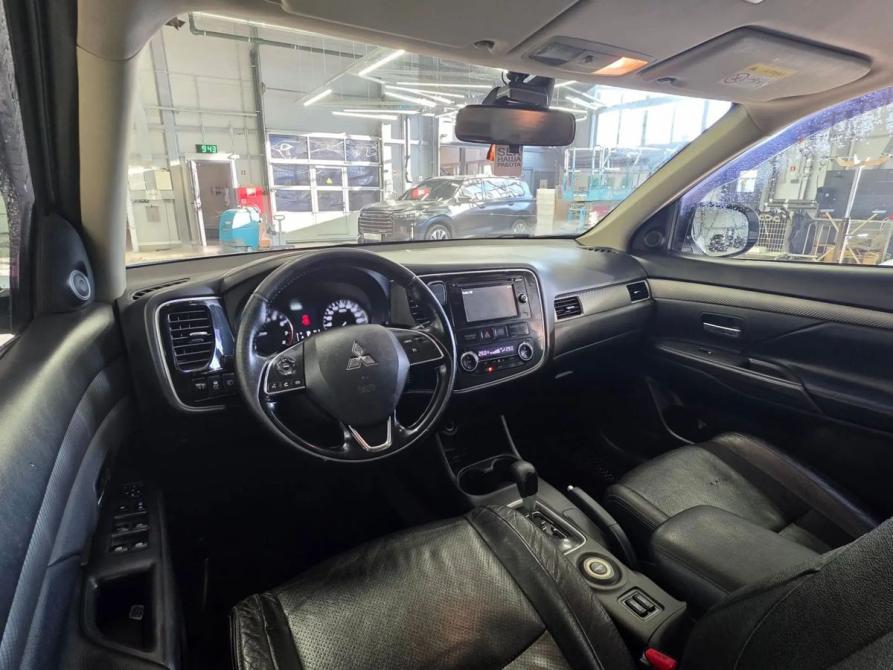 Mitsubishi Outlander III Рестайлинг 2 Санкт-Петербург  - изображение 3