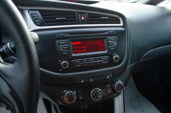 Kia Ceed II Рестайлинг с пробегом 2017 года, цена 1 200 000 рублей, 186000 км, универсал, Автокод Объявления