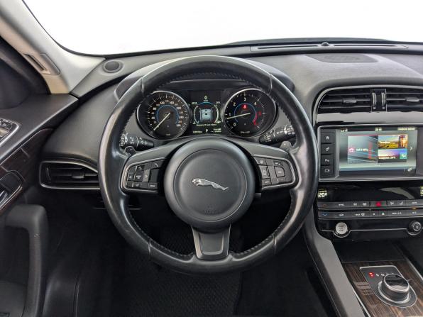 Jaguar F-Pace I с пробегом 2016 года, цена 2 295 000 рублей, 128810 км, внедорожник, Автокод Объявления