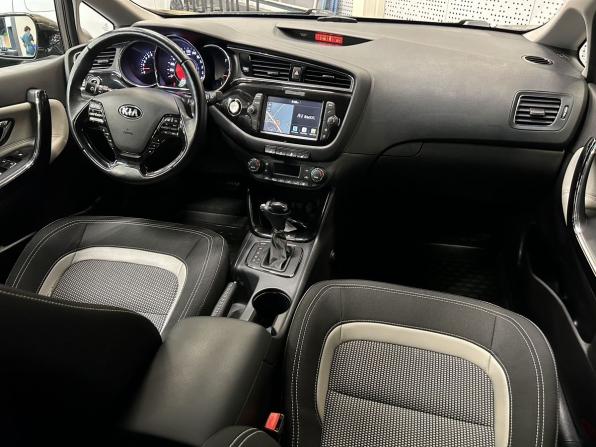 Kia Ceed II Рестайлинг с пробегом 2018 года, цена 940 000 рублей, 88335 км, универсал, Автокод Объявления