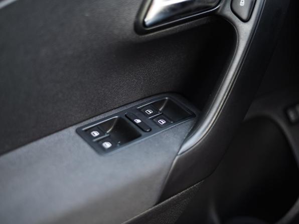Volkswagen Polo V с пробегом 2014 года, цена 720 000 рублей, 165705 км, седан, Автокод Объявления