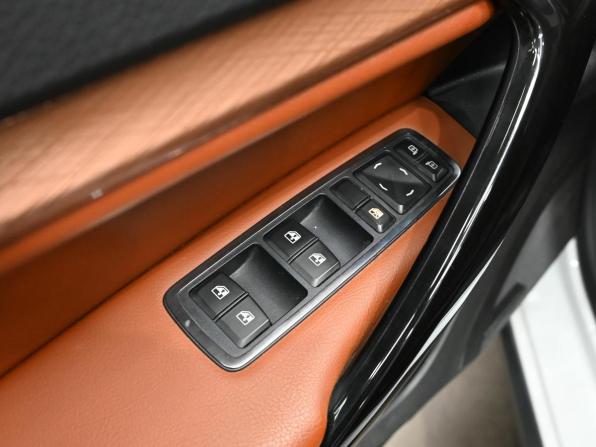 Lada (ВАЗ) Vesta I Рестайлинг (NG) с пробегом 2024 года, цена 1 560 000 рублей, 30361 км, универсал, Автокод Объявления