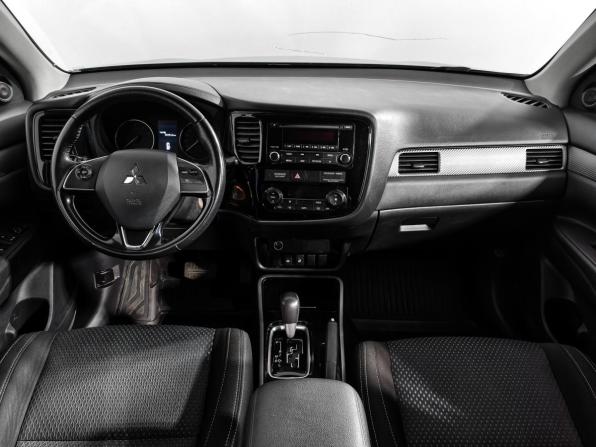 Mitsubishi Outlander III Рестайлинг 3 с пробегом 2018 года, цена 1 649 000 рублей, 219485 км, внедорожник, Автокод Объявления