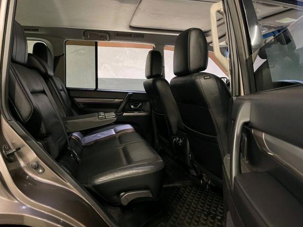 Mitsubishi Pajero IV с пробегом 2011 года, цена 2 099 000 рублей, 143841 км, внедорожник, Автокод Объявления
