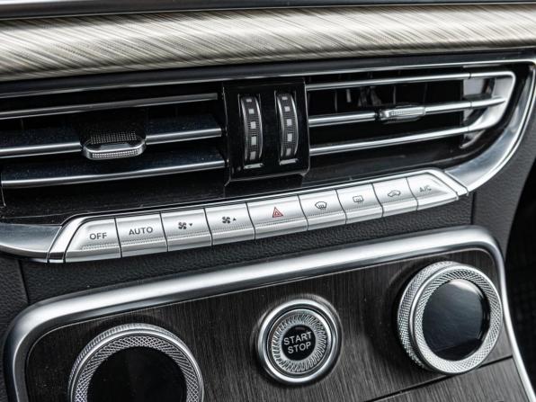Hongqi H9 I с пробегом 2023 года, цена 3 949 000 рублей, 52105 км, седан, Автокод Объявления