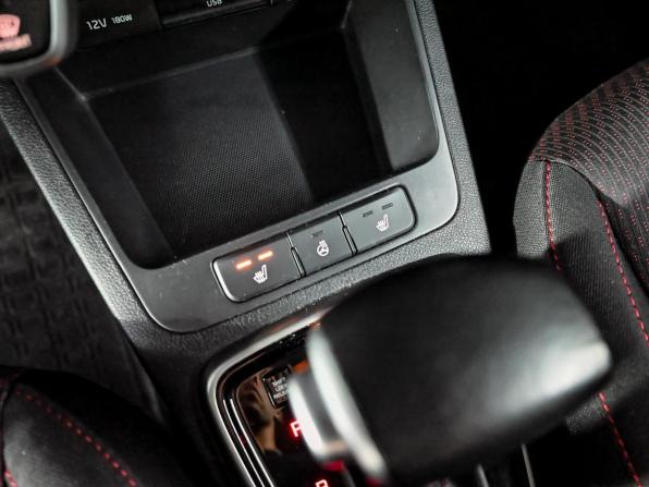 Kia Rio IV Рестайлинг с пробегом 2021 года, цена 1 950 000 рублей, 21393 км, седан, Автокод Объявления