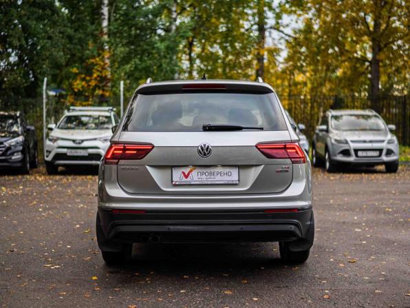 Volkswagen Tiguan II с пробегом 2017 года, цена 1 955 000 рублей, 172676 км, внедорожник, Автокод Объявления
