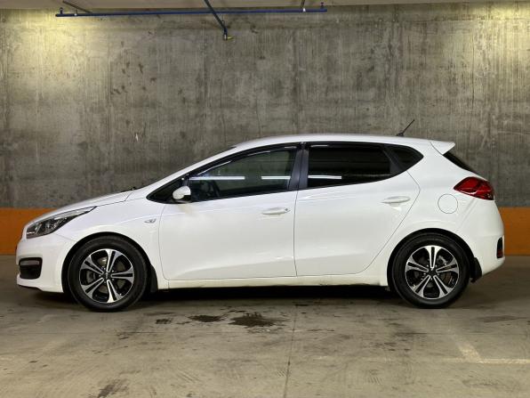 Kia Ceed II Рестайлинг с пробегом 2015 года, цена 1 299 000 рублей, 158936 км, хэтчбек, Автокод Объявления
