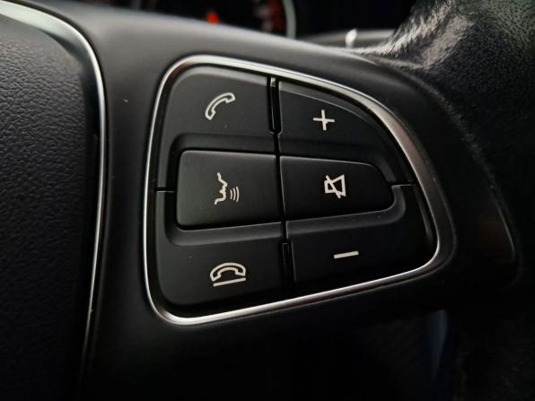 Mercedes-Benz GLA I (X156) Рестайлинг с пробегом 2018 года, цена 1 765 000 рублей, 189000 км, внедорожник, Автокод Объявления