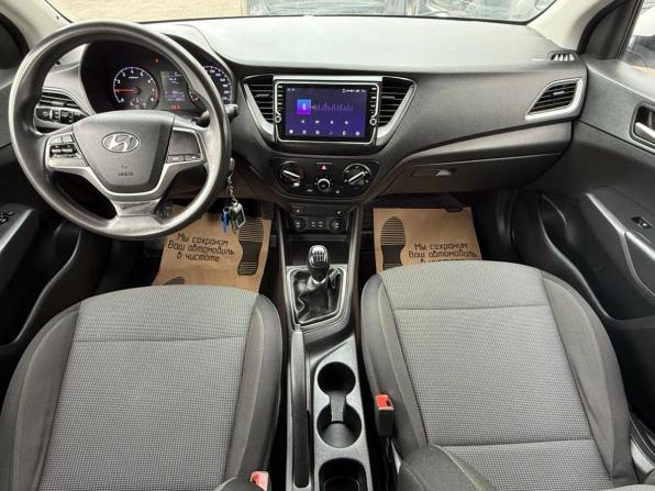 Hyundai Solaris II с пробегом 2018 года, цена 928 000 рублей, 119000 км, седан, Автокод Объявления