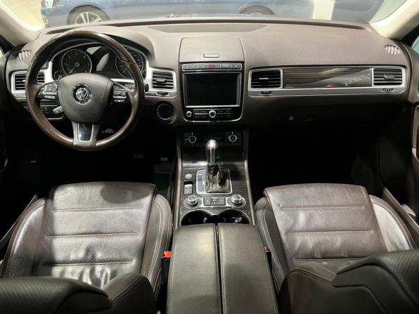 Volkswagen Touareg II Рестайлинг с пробегом 2017 года, цена 2 850 000 рублей, 207320 км, внедорожник, Автокод Объявления
