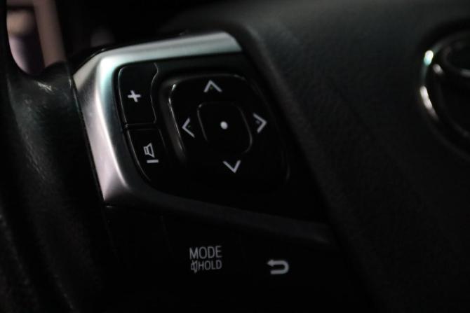 Toyota Camry VII (XV50) Рестайлинг 2 с пробегом 2017 года, цена 1 735 350 рублей, 207710 км, седан, Автокод Объявления