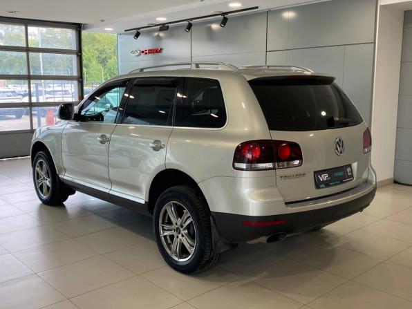 Volkswagen Touareg I Рестайлинг с пробегом 2008 года, цена 975 000 рублей, 312564 км, внедорожник, Автокод Объявления