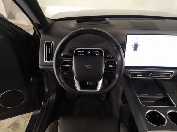 Li Auto (Lixiang) L9 I с пробегом 2023 года, цена 7 486 000 рублей, 18376 км, внедорожник, Автокод Объявления