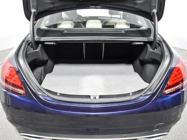 Mercedes-Benz C-Класс IV (W205) Рестайлинг с пробегом 2018 года, цена 2 897 630 рублей, 63003 км, седан, Автокод Объявления