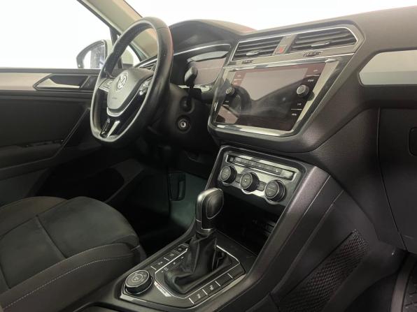 Volkswagen Tiguan II с пробегом 2017 года, цена 1 849 000 рублей, 215347 км, внедорожник, Автокод Объявления