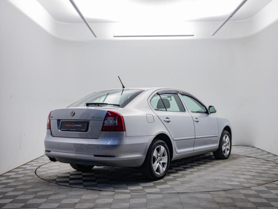 Skoda Octavia II (A5) Рестайлинг Москва  - изображение 5