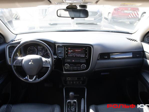 Mitsubishi Outlander III Рестайлинг 2 с пробегом 2018 года, цена 1 998 000 рублей, 101059 км, внедорожник, Автокод Объявления
