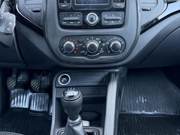 Renault Kaptur I Рестайлинг с пробегом 2021 года, цена 1 530 000 рублей, 72442 км, внедорожник, Автокод Объявления