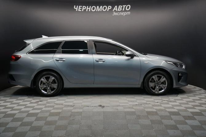 Kia Ceed III с пробегом 2020 года, цена 2 185 000 рублей, 61773 км, универсал, Автокод Объявления