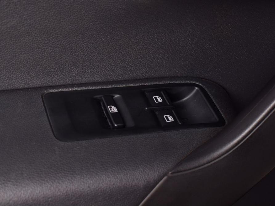 Volkswagen Polo V Рестайлинг Кемерово  - изображение 17