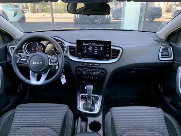 Kia Ceed III с пробегом 2021 года, цена 2 204 000 рублей, 39095 км, универсал, Автокод Объявления