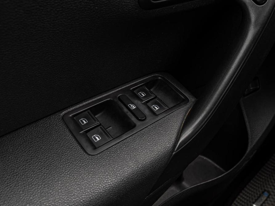 Volkswagen Polo V Рестайлинг Краснодар  - изображение 19