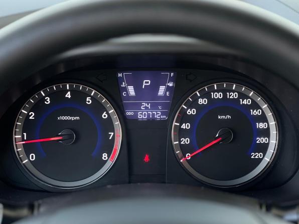 Hyundai Solaris I с пробегом 2013 года, цена 1 029 000 рублей, 60771 км, седан, Автокод Объявления
