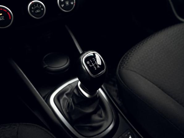 Kia Rio III Рестайлинг с пробегом 2015 года, цена 1 169 000 рублей, 70693 км, хэтчбек, Автокод Объявления