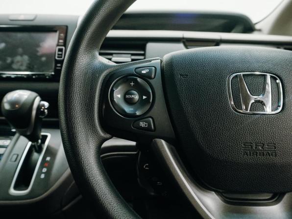 Honda Freed II Рестайлинг с пробегом 2022 года, цена 1 872 000 рублей, 23987 км, компактвэн, Автокод Объявления